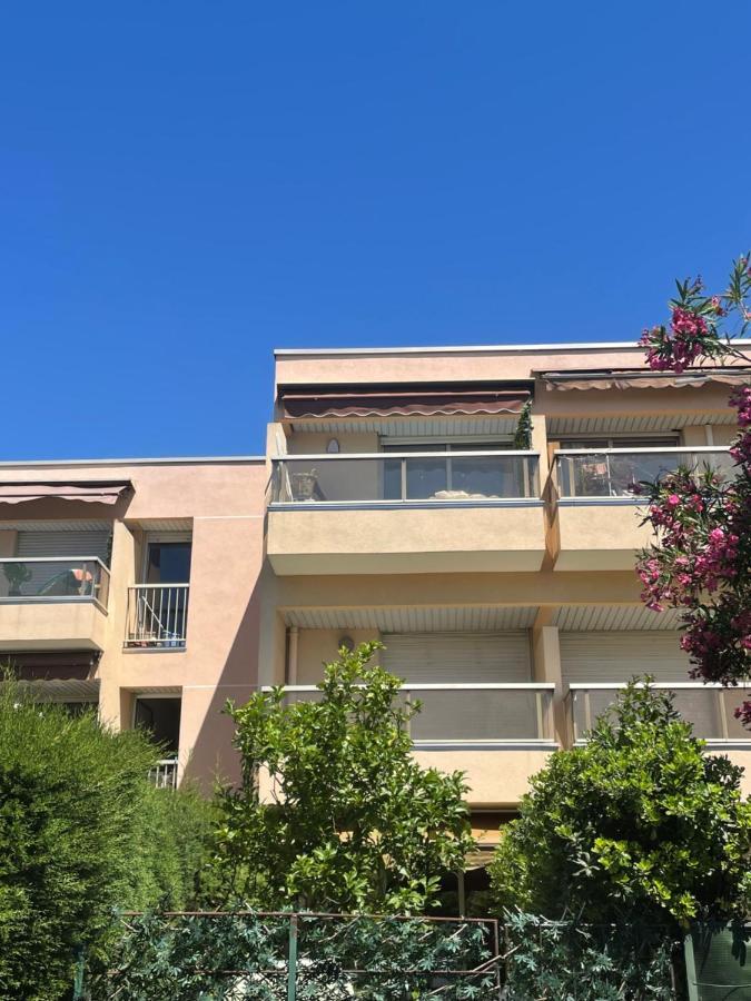 Appartement de charme à 2 min de la plage Vallauris Exterior foto